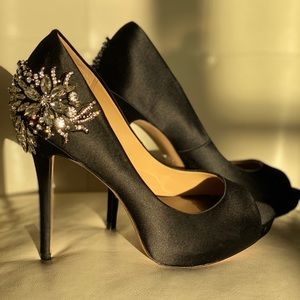 Badgley Mischka bride shoes
